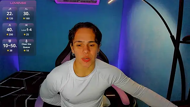 Snapshot of Maximiliano_scoott__ chatting on 10.03.25 Maximiliano scoott online show from 10.03.25