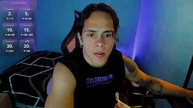 Snapshot of Maximiliano_scoott__ chatting on 10.07.25 Maximiliano scoott online show from 10.07.25