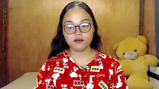 Snapshot of _Lylia chatting on 09.13.25  Lylia online show from 09.13.25