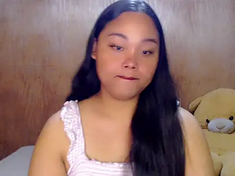 Snapshot of _Lylia chatting on 09.18.25  Lylia online show from 09.18.25