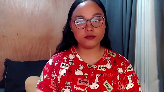 Snapshot of _Lylia chatting on 10.06.25  Lylia online show from 10.06.25