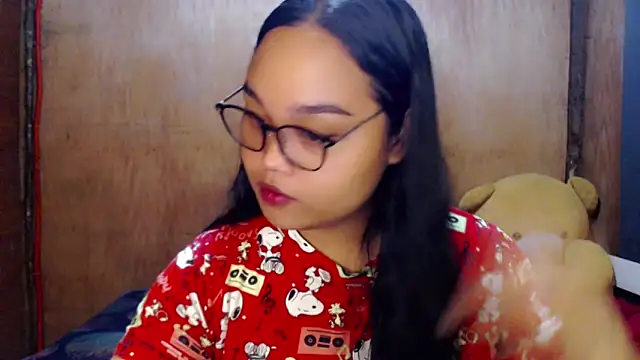 Snapshot of _Lylia chatting on 10.08.25  Lylia online show from 10.08.25