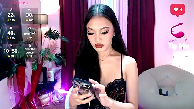 Snapshot of Asianprincess69 chatting on 09.19.25 Asianprincess69 online show from 09.19.25