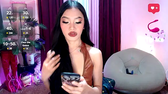 Snapshot of Asianprincess69 chatting on 09.21.25 Asianprincess69 online show from 09.21.25