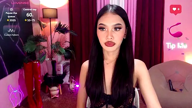 Snapshot of Asianprincess69 chatting on 09.25.25 Asianprincess69 online show from 09.25.25