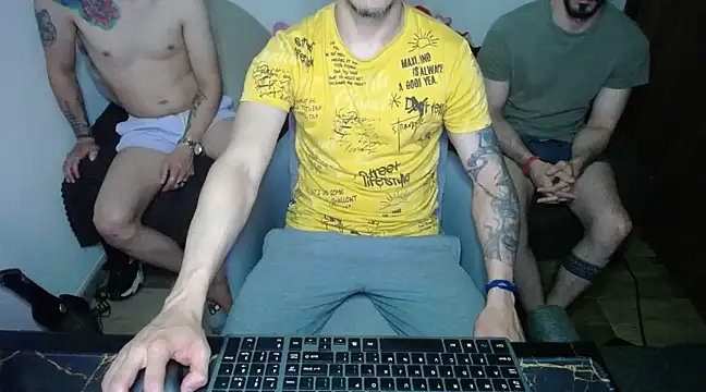 Snapshot of bossking017 chatting on 03.01.25 bossking017 online show from 03.01.25