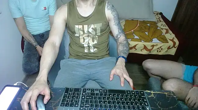 Snapshot of bossking017 chatting on 03.14.25 bossking017 online show from 03.14.25