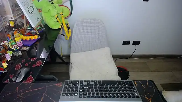 Snapshot of bossking017 chatting on 09.14.25 bossking017 online show from 09.14.25