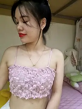 Snapshot of Baby-ladytits2025 chatting on 09.17.25 Baby-ladytits2025 online show from 09.17.25