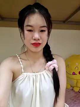 Snapshot of Baby-ladytits2025 chatting on 09.24.25 Baby-ladytits2025 online show from 09.24.25