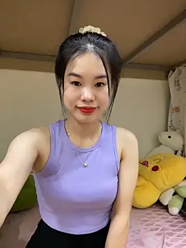 Snapshot of Baby-ladytits2025 chatting on 09.26.25 Baby-ladytits2025 online show from 09.26.25