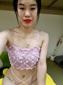 Snapshot of Baby-ladytits2025 chatting on 10.09.25 Baby-ladytits2025 online show from 10.09.25