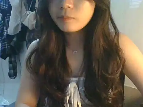 Snapshot of Linzly chatting on 09.18.25 Linzly online show from 09.18.25
