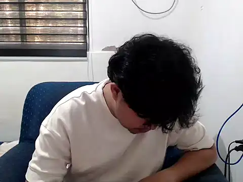 Snapshot of tastylicious_John19 chatting on 10.03.25 tastylicious John19 online show from 10.03.25