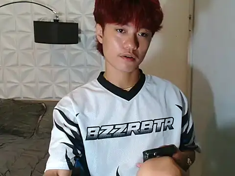 Snapshot of ur_little_secret chatting on 09.10.25 ur little secret online show from 09.10.25