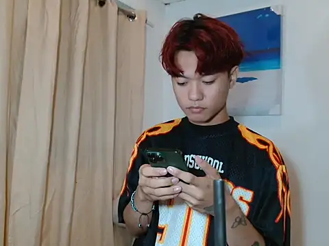 Snapshot of ur_little_secret chatting on 10.13.25 ur little secret online show from 10.13.25