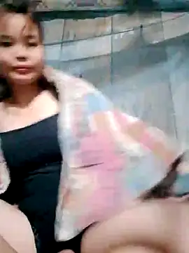 Snapshot of CloudyChu chatting on 10.24.25 CloudyChu online show from 10.24.25