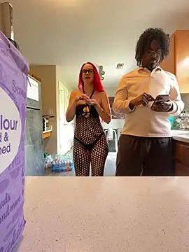 Snapshot of SamXTeck chatting on 09.10.25 SamXTeck online show from 09.10.25