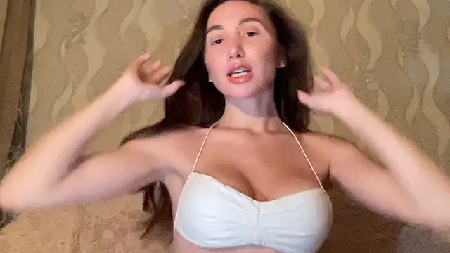 Snapshot of Beross1 chatting on 10.17.25 Beross1 online show from 10.17.25