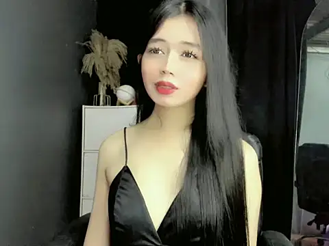 Snapshot of LexiLove chatting on 09.21.25 LexiLove online show from 09.21.25