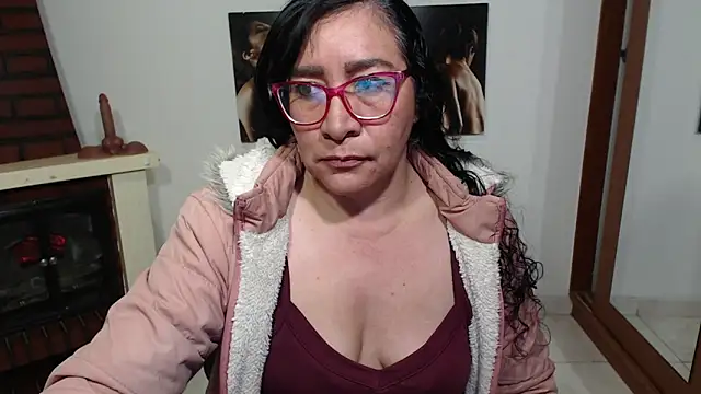Snapshot of Grace_mature_milf chatting on 09.16.25 Grace mature milf online show from 09.16.25