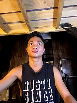 Snapshot of hotzachery chatting on 10.31.25 hotzachery online show from 10.31.25