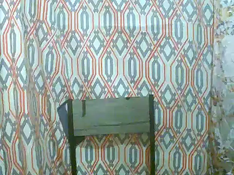 Snapshot of Virgen_christine01 chatting on 09.18.25 Virgen christine01 online show from 09.18.25