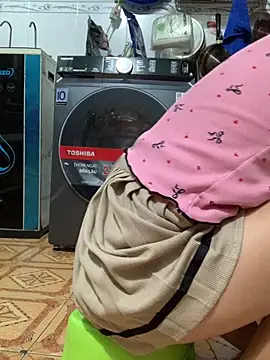 Snapshot of Mei-Mei89 chatting on 09.10.25 Mei-Mei89 online show from 09.10.25