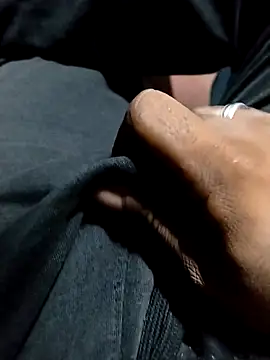 Snapshot of Girls_pussy_rider chatting on 10.22.25 Girls pussy rider online show from 10.22.25