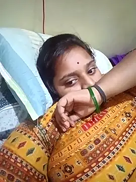 Snapshot of Hot_crety chatting on 10.16.25 Hot crety online show from 10.16.25