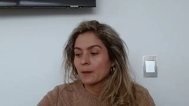 Snapshot of linda-mature43 chatting on 10.11.25 linda-mature43 online show from 10.11.25