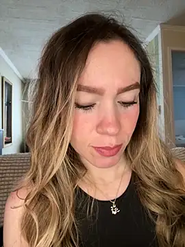 Snapshot of BritgetPsychol chatting on 09.19.25 BritgetPsychol online show from 09.19.25