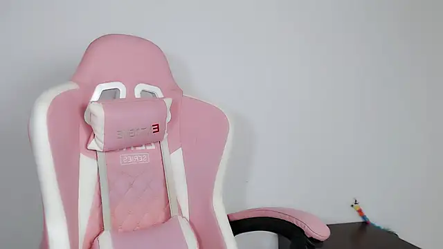 Cam-Ly online show from 09.28.25