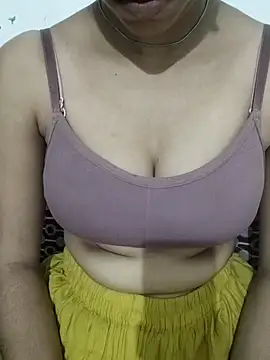 Snapshot of NAIRA5677 chatting on 09.22.25 NAIRA5677 online show from 09.22.25