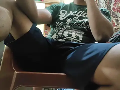 Snapshot of rocky4u7 chatting on 11.11.25 rocky4u7 online show from 11.11.25