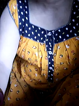 Snapshot of Mon-Shot9 chatting on 09.14.25 Mon-Shot9 online show from 09.14.25