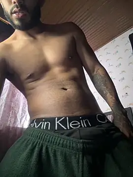 Snapshot of TU-MORENOO chatting on 09.18.25 TU-MORENOO online show from 09.18.25