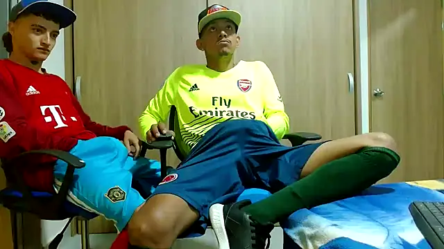 Snapshot of skinny23cm chatting on 12.10.24 skinny23cm online show from 12.10.24