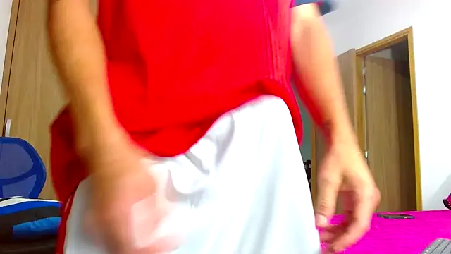 Snapshot of skinny23cm chatting on 12.31.24 skinny23cm online show from 12.31.24