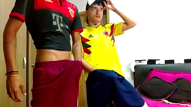 Snapshot of skinny23cm chatting on 01.17.25 skinny23cm online show from 01.17.25