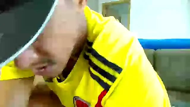 Snapshot of skinny23cm chatting on 01.22.25 skinny23cm online show from 01.22.25