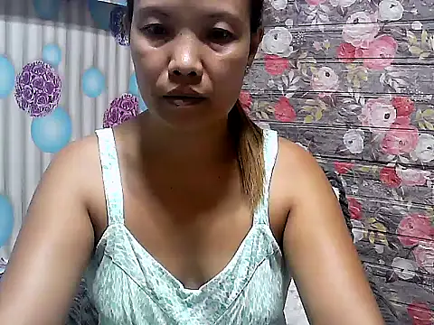 Snapshot of AsianHorny4uxx chatting on 10.16.25 AsianHorny4uxx online show from 10.16.25