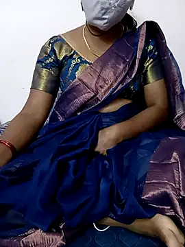 Snapshot of Cute_Renuka chatting on 10.27.25 Cute Renuka online show from 10.27.25