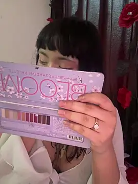 Snapshot of Kitty_yukimura chatting on 09.27.25 Kitty yukimura online show from 09.27.25