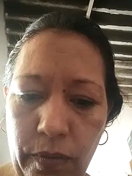 Snapshot of marinita13 chatting on 09.08.25 marinita13 online show from 09.08.25