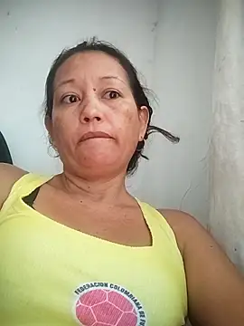 Snapshot of marinita13 chatting on 09.12.25 marinita13 online show from 09.12.25