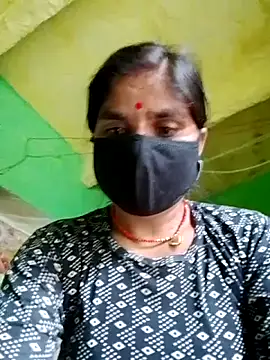 Snapshot of Suhani_cuty chatting on 10.30.25 Suhani cuty online show from 10.30.25