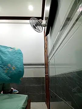 Snapshot of kute_sex chatting on 09.26.25 kute sex online show from 09.26.25