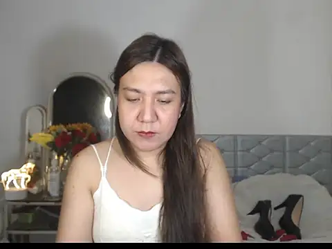 Snapshot of stellahugeX chatting on 11.05.25 stellahugeX online show from 11.05.25