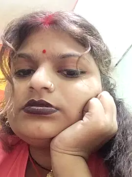 Snapshot of Hot_mirchjii chatting on 10.28.25 Hot mirchjii online show from 10.28.25